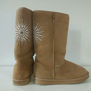 🌟Steve Madden suede embellished starburst boots🌟
